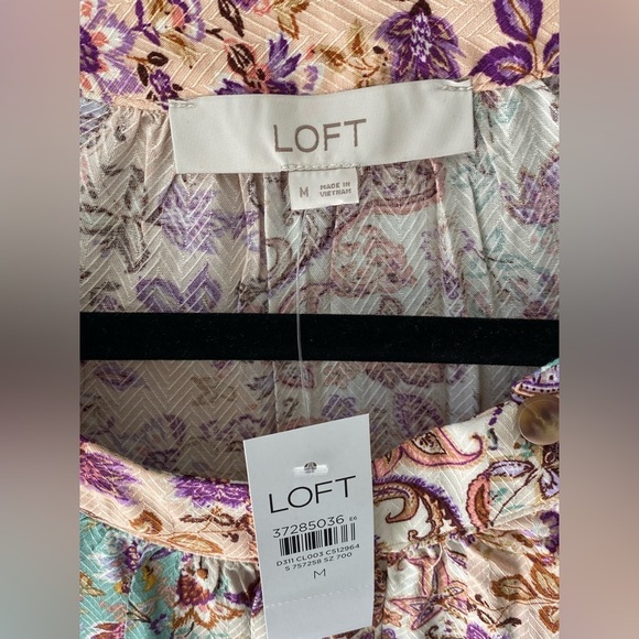 LOFT Size M Striped Pastels Floral Patterned Long Sleeve Button Blouse Top NWT - Picture 2 of 9